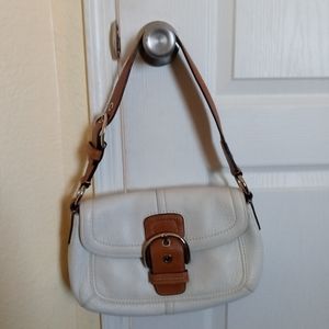 Medium Coach Leather shoulder bag